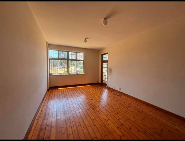 2 BEDROOM PROPERTY TO RENT IN NORTH BEACH